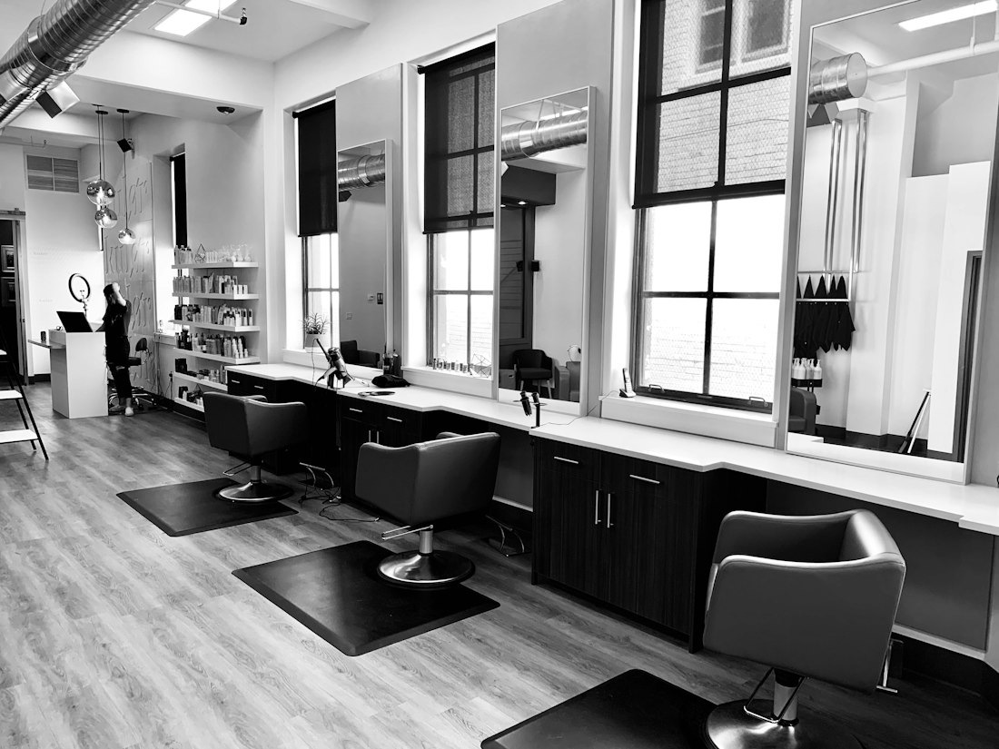 Salon stations